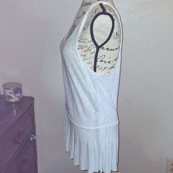 FREE PEOPLE  White Sleeveless Cut Out Peplum Top XS - Picture 7 of 7